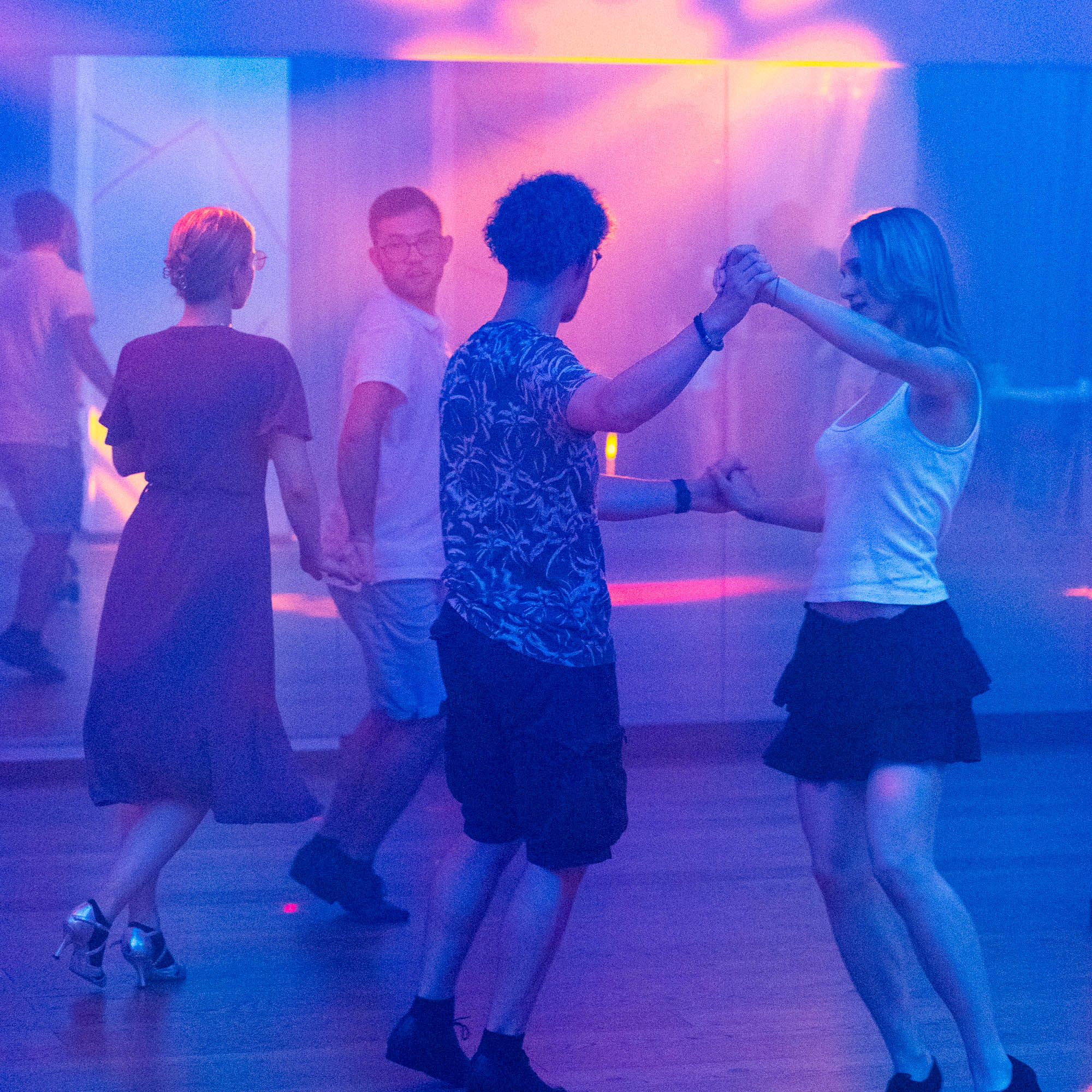 Paartanz tanzende Jugendliche