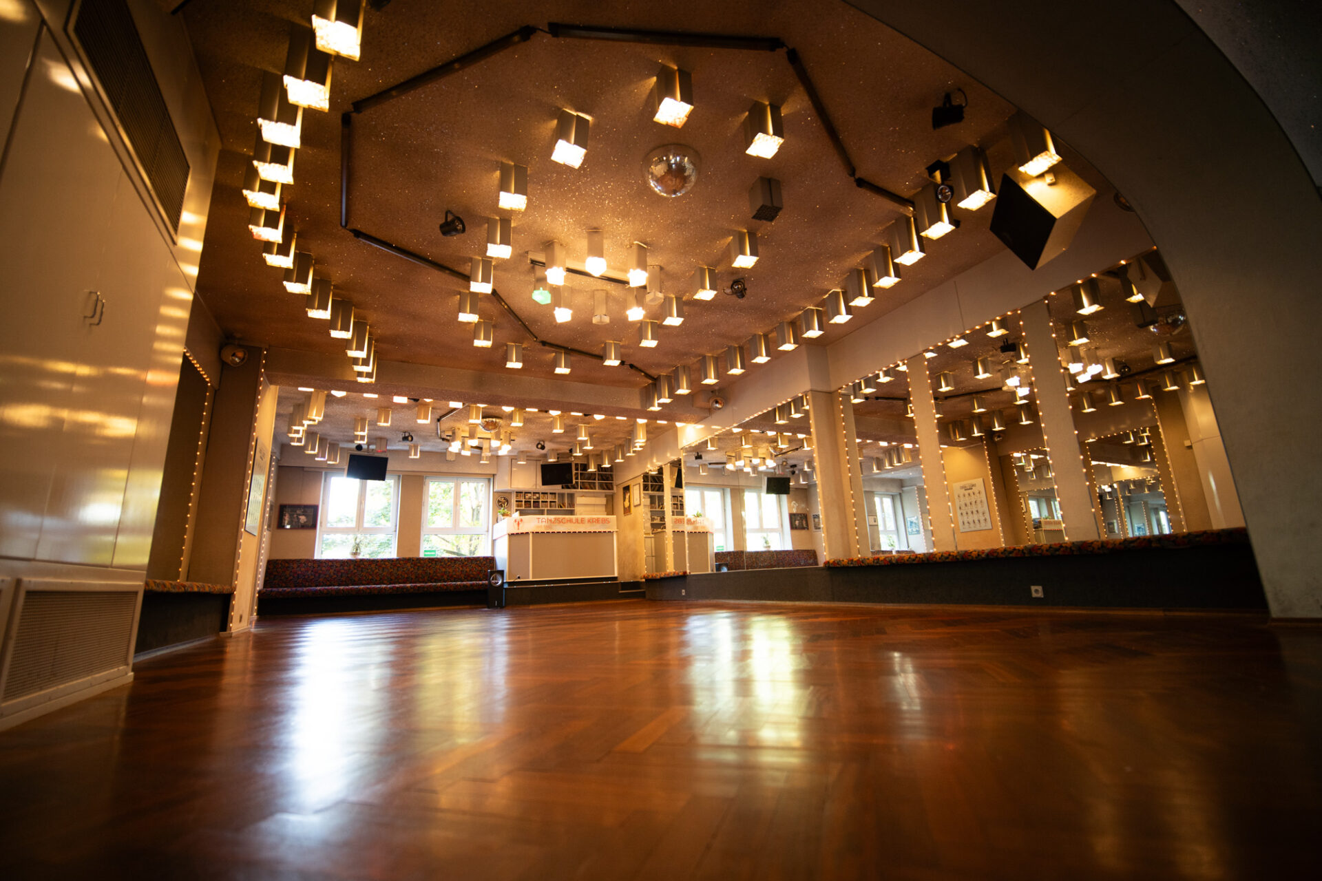 Tanzsaal im Studio83